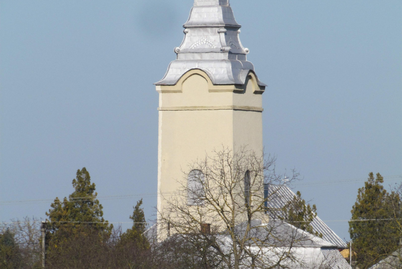 Kostoly v Zatíne